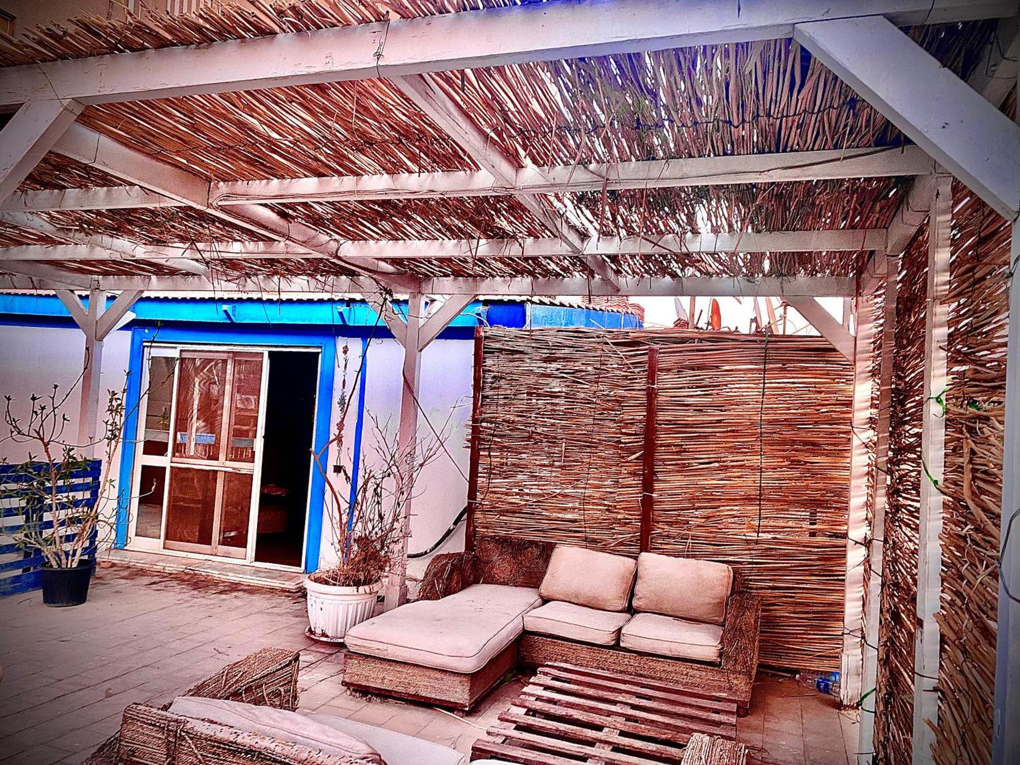 Airport Rooftop Club Luxurious Rooms And Studios Kairo Exteriör bild