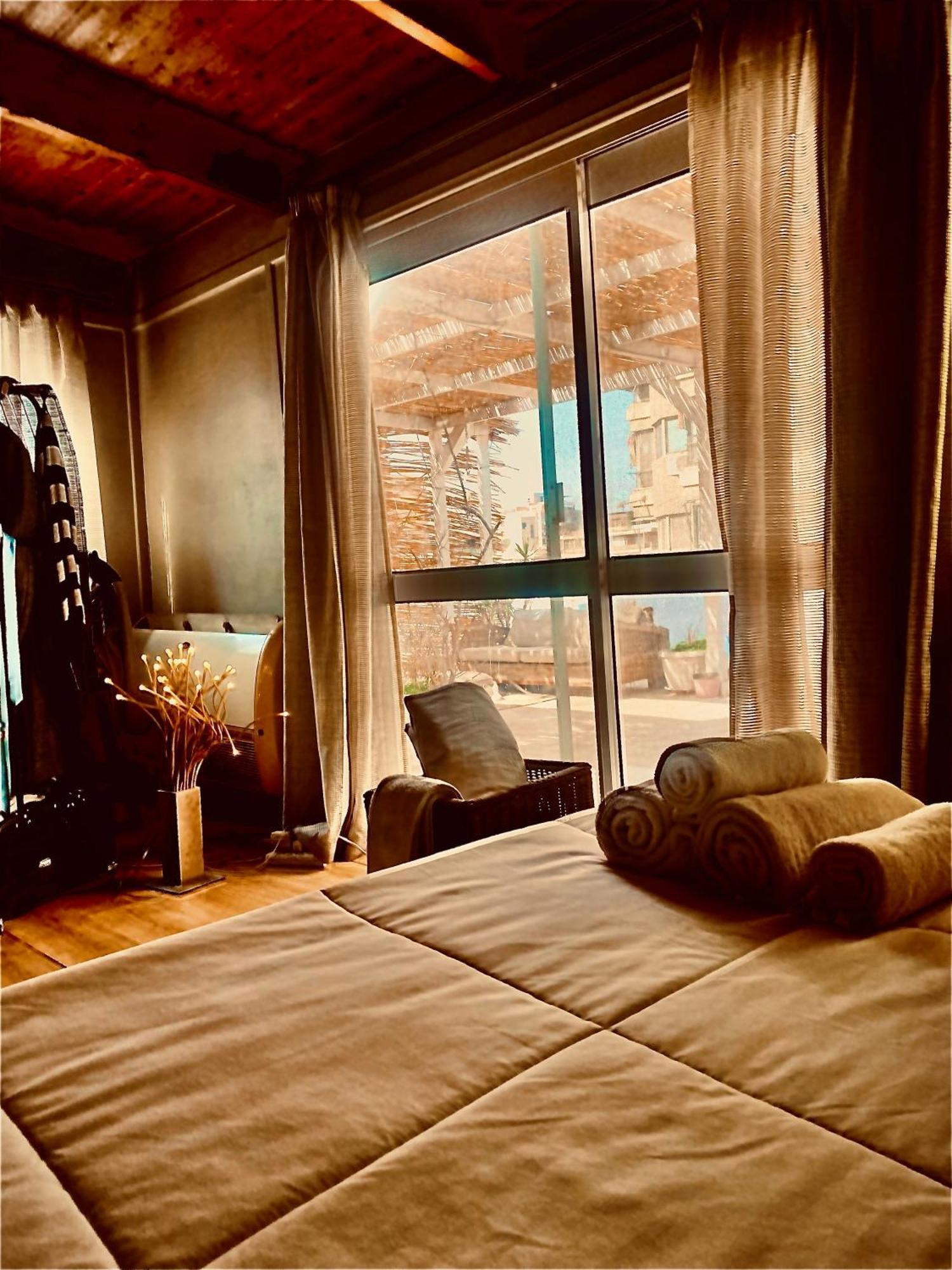 Airport Rooftop Club Luxurious Rooms And Studios Kairo Exteriör bild