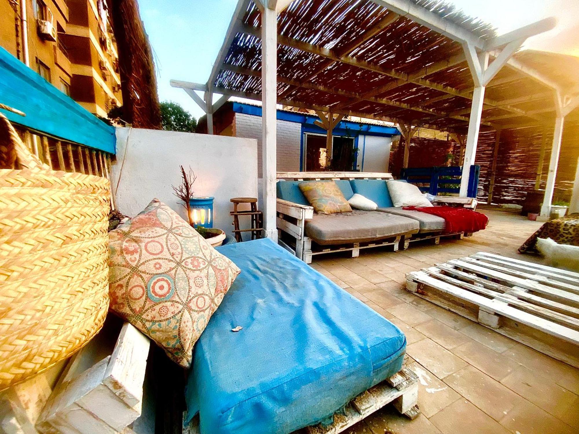 Airport Rooftop Club Luxurious Rooms And Studios Kairo Exteriör bild