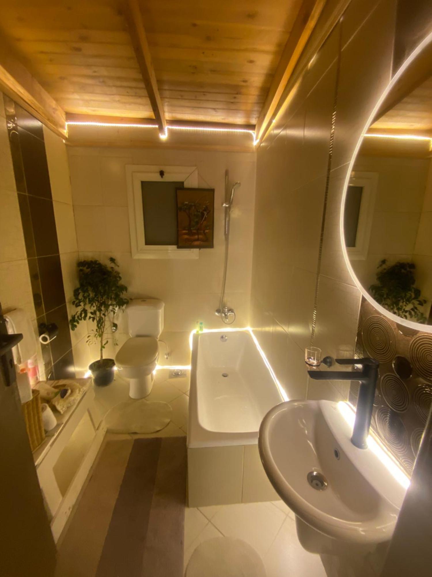 Airport Rooftop Club Luxurious Rooms And Studios Kairo Exteriör bild